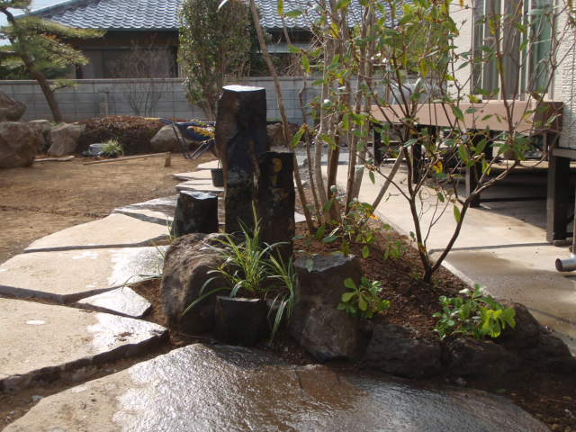 アプローチ途中の踊り場