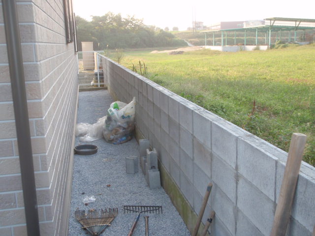 完成したご主人のブロック積み